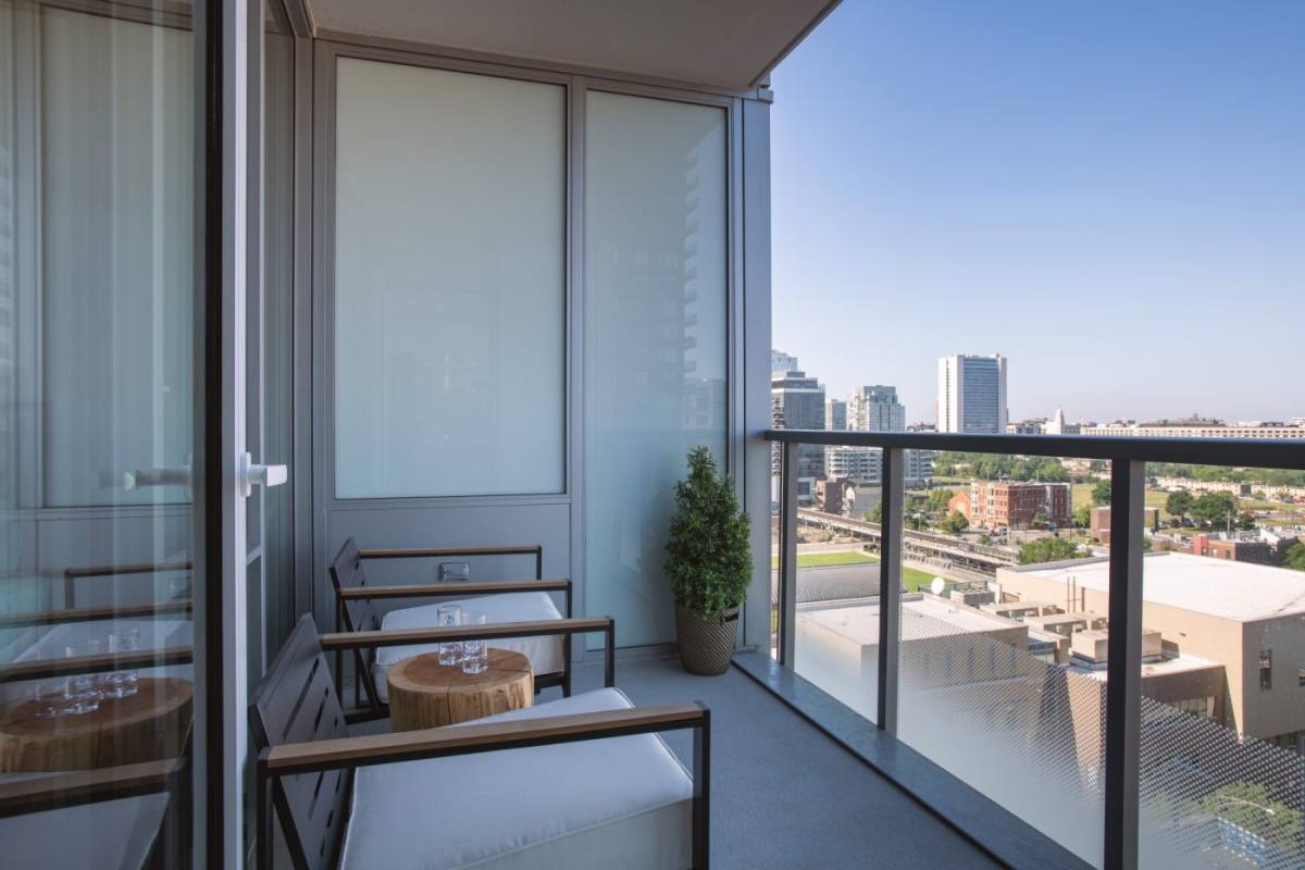 Apartment for rent at 204 W Hill St, Chicago, IL 60610