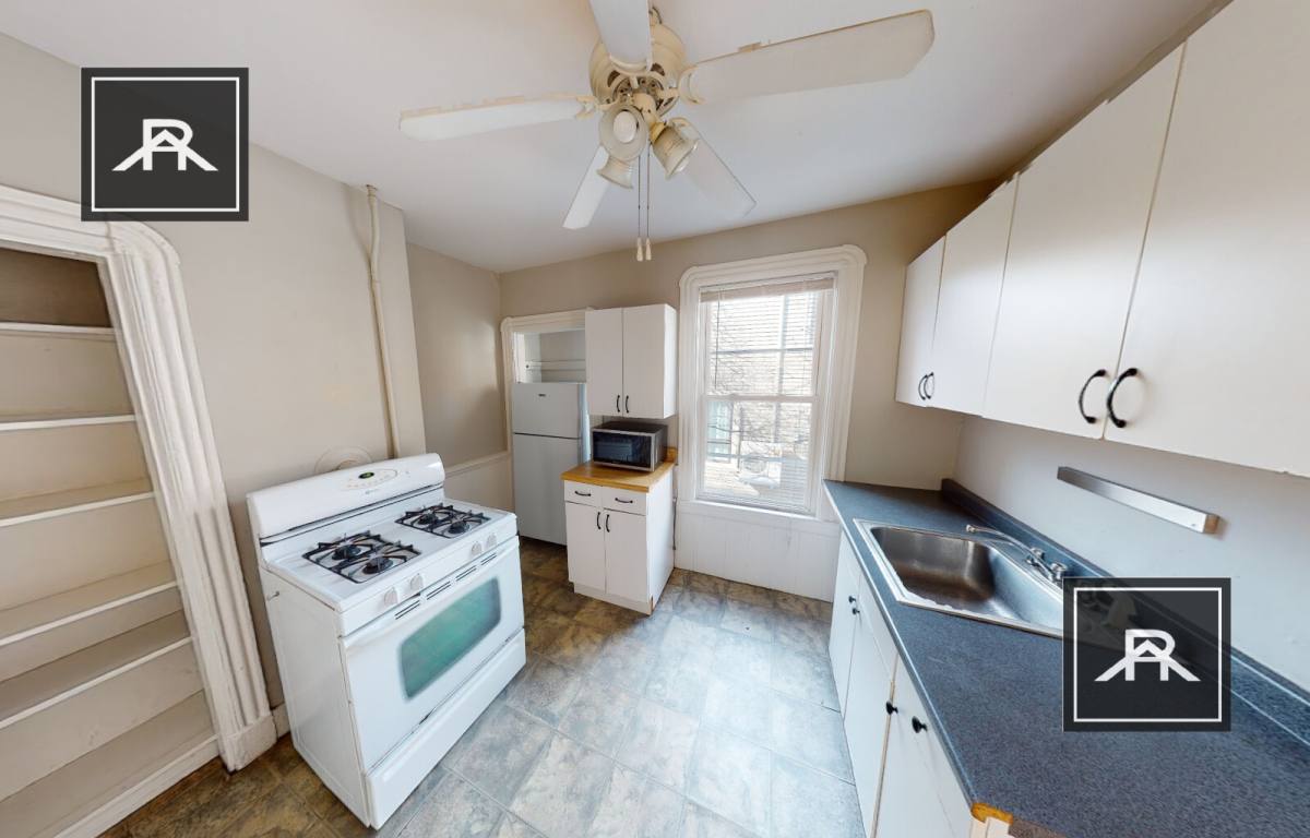 566 Green St #2, Cambridge, MA 02139