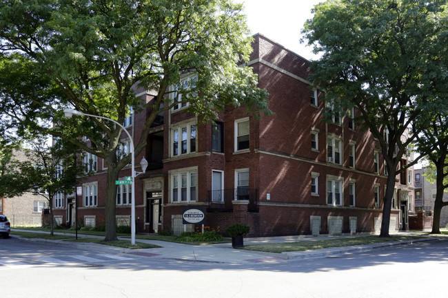 Apartment for rent at 4851-57 S Evans 740-42 E, Chicago, IL 60615