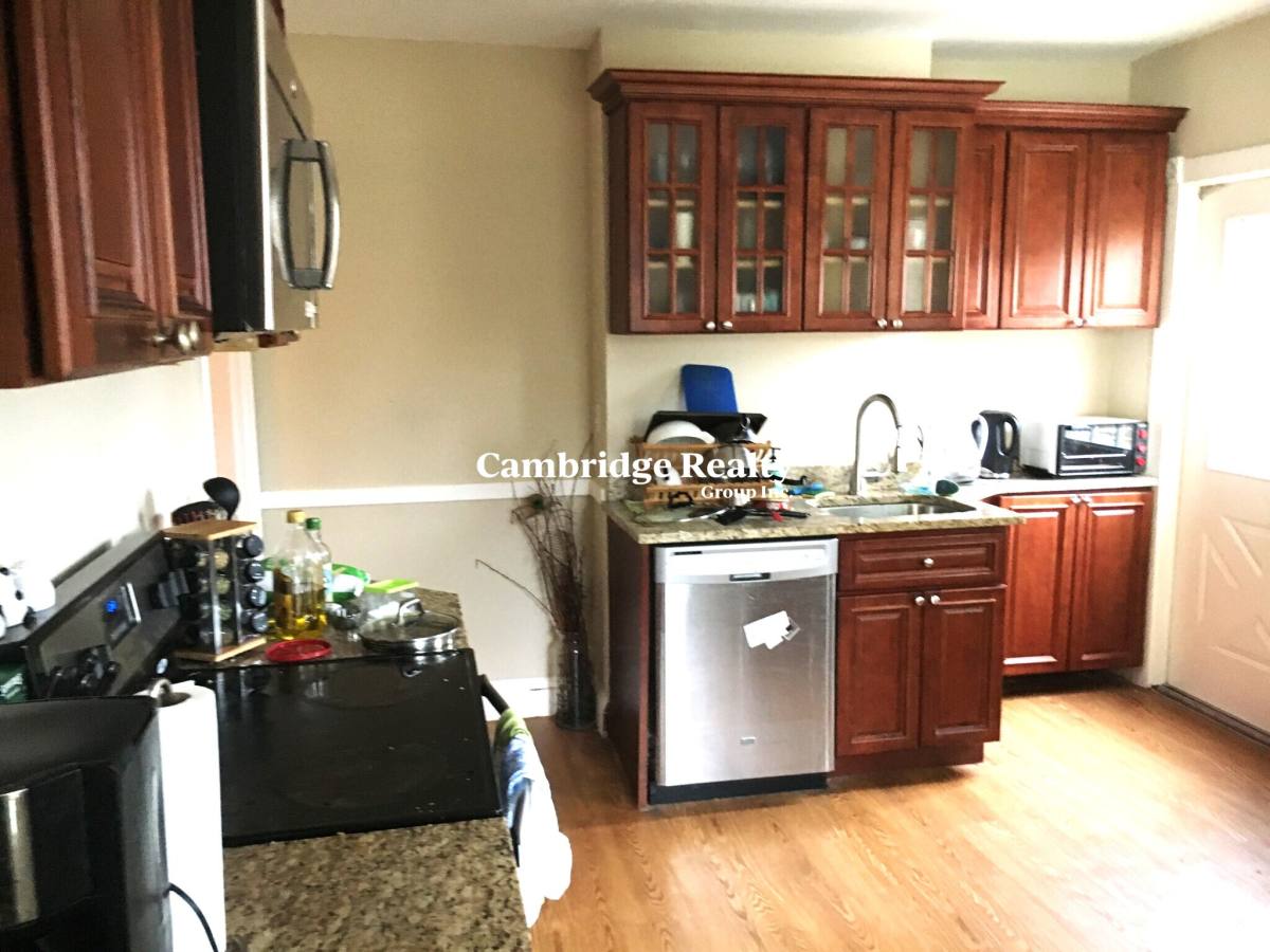 Townhouse for rent at 17-19 Putnam, Cambridge, MA 02139