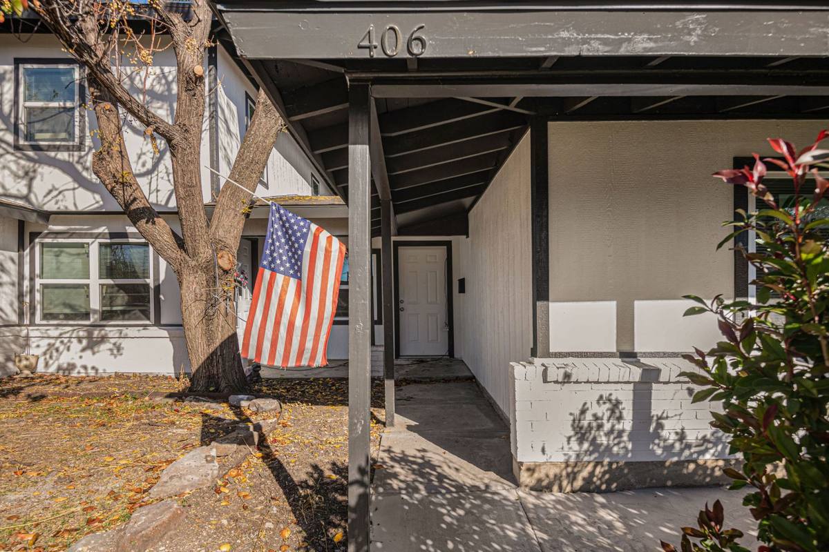 House for rent at 406 Dawson Circle, Grand Prairie, TX 75051