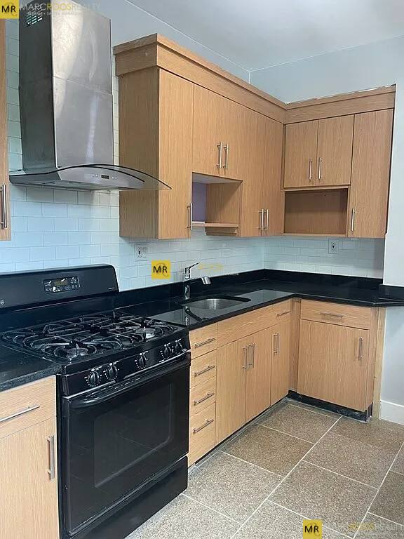 House for rent at 3103 Washington St #1R, Roxbury, MA 02119
