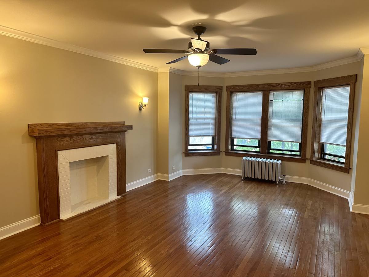 Apartment for rent at 6449 N Hoyne Ave - 2nd, Chicago, IL 60645