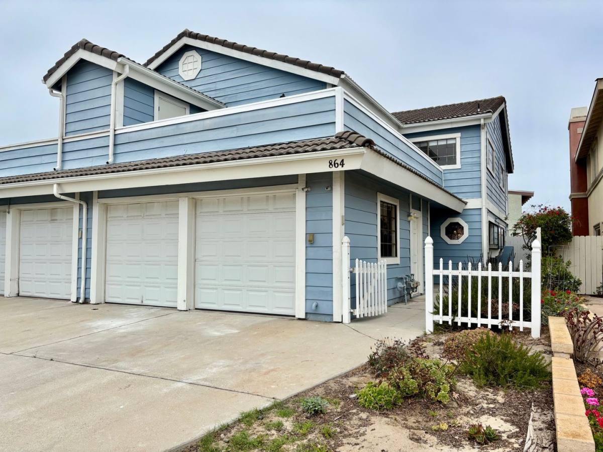 House for rent at 864 Dunes St, Oxnard, CA 93035