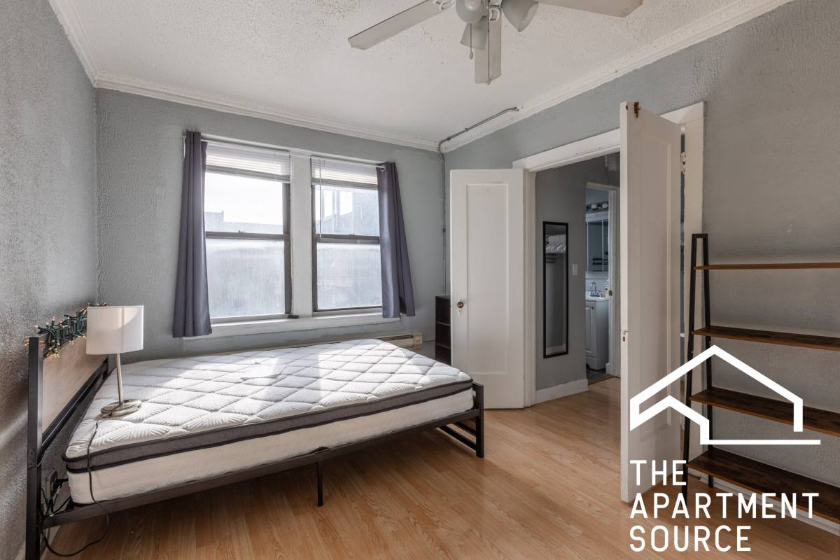 Apartment for rent at 4735 N Beacon St #306, Chicago, IL 60640