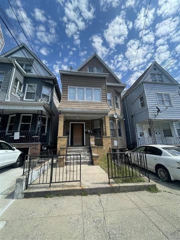 Apartment for rent at 24 Wegman Parkway #3-3, Bayonne, NJ 07002