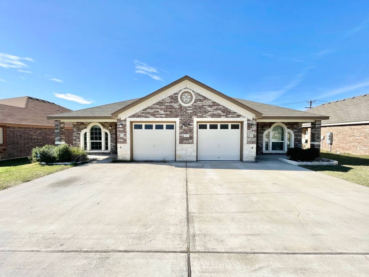 Townhouse for rent at 307 Study Hall Loop, Killeen, TX 76549