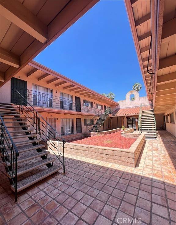 Apartment for rent at 2102 S Pacific Ave #11-11, San Pedro, CA 90731