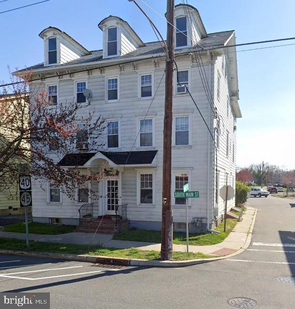 Apartment for rent at 27 S Main St #5-5, Harrisonville, NJ 08039