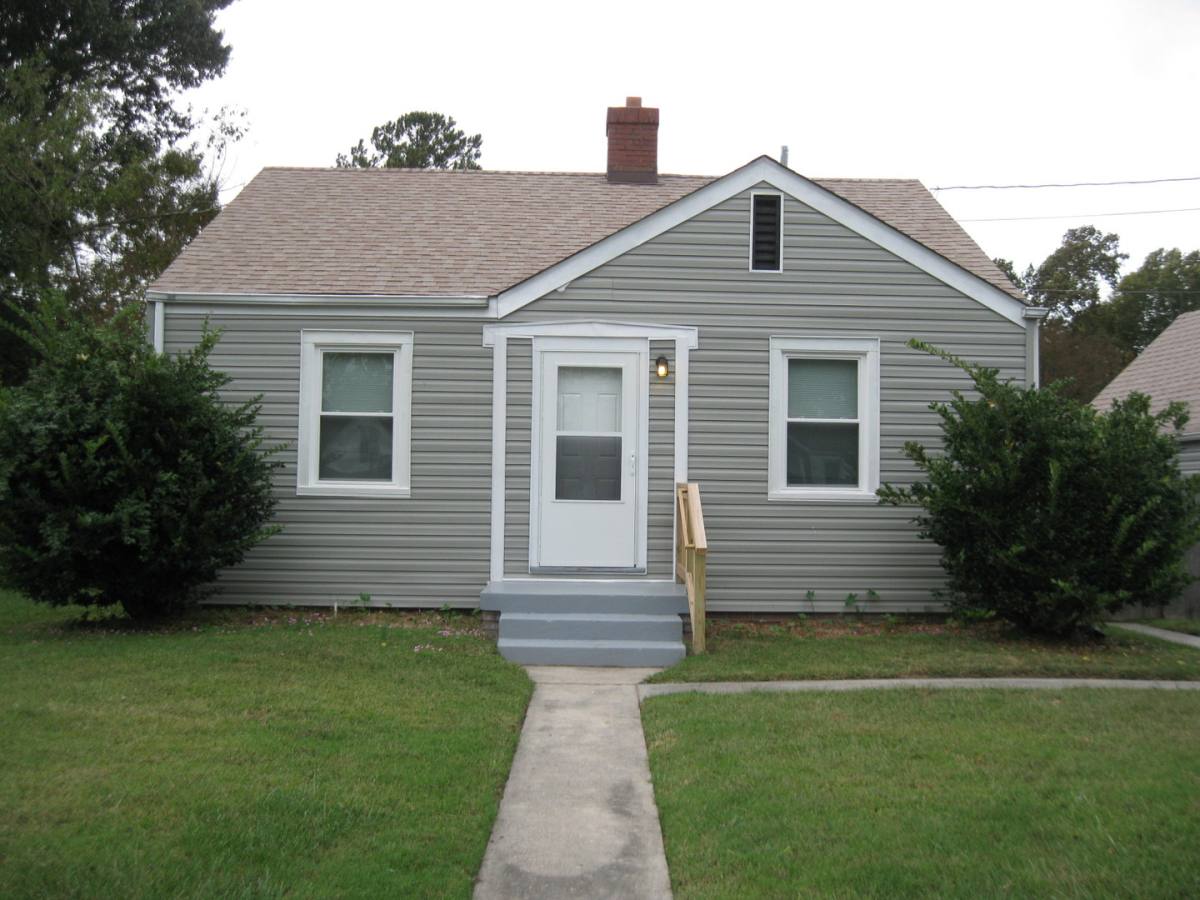 House for rent at 804 Stanley Rd, Portsmouth, VA 23701