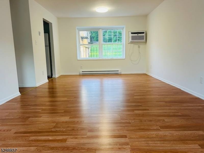 Apartment for rent at 7 Hillside Ave #3-3, Lafayette, NJ 07848