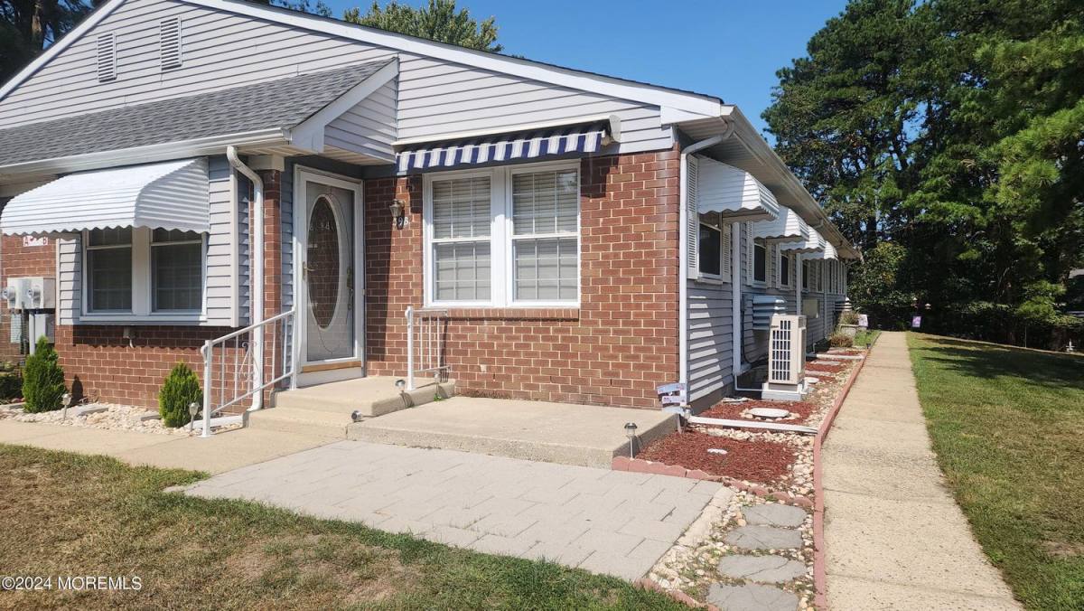 Apartment for rent at 39C Stonybrook Rd #B-B, Lakehurst, NJ 08733