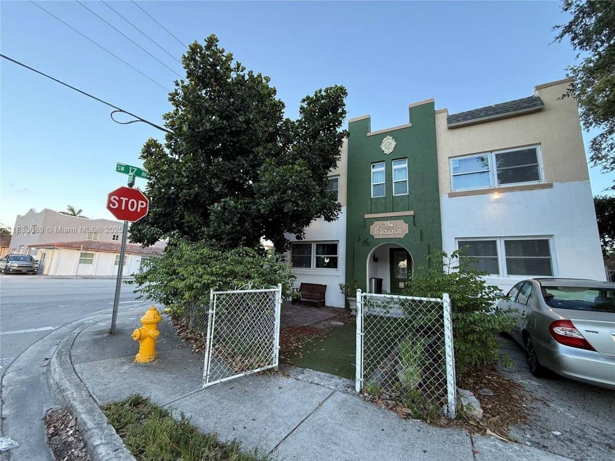 Apartment for rent at 1700 SW 10th St #6-6, Miami, FL 33135
