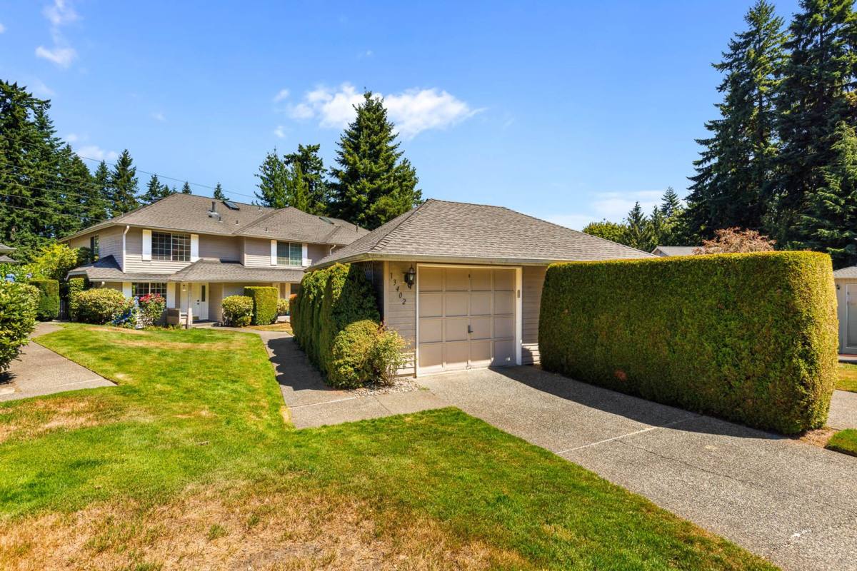 Townhouse for rent at 13402 NE 89th St, Redmond, WA 98052