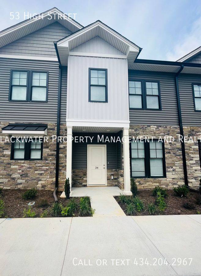 Townhouse for rent at 53 High St, Lynchburg, VA 24501
