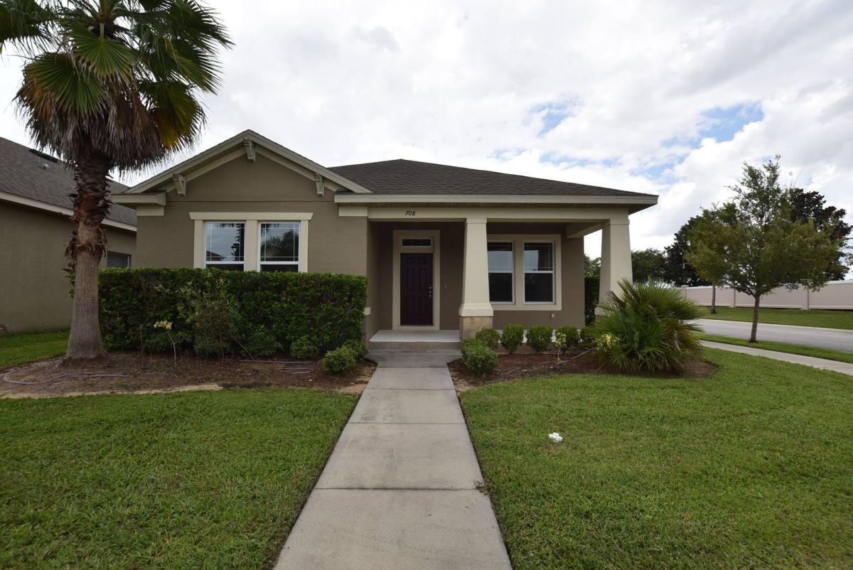 House for rent at 708 Lake Tarpon Way, Groveland, FL 34736