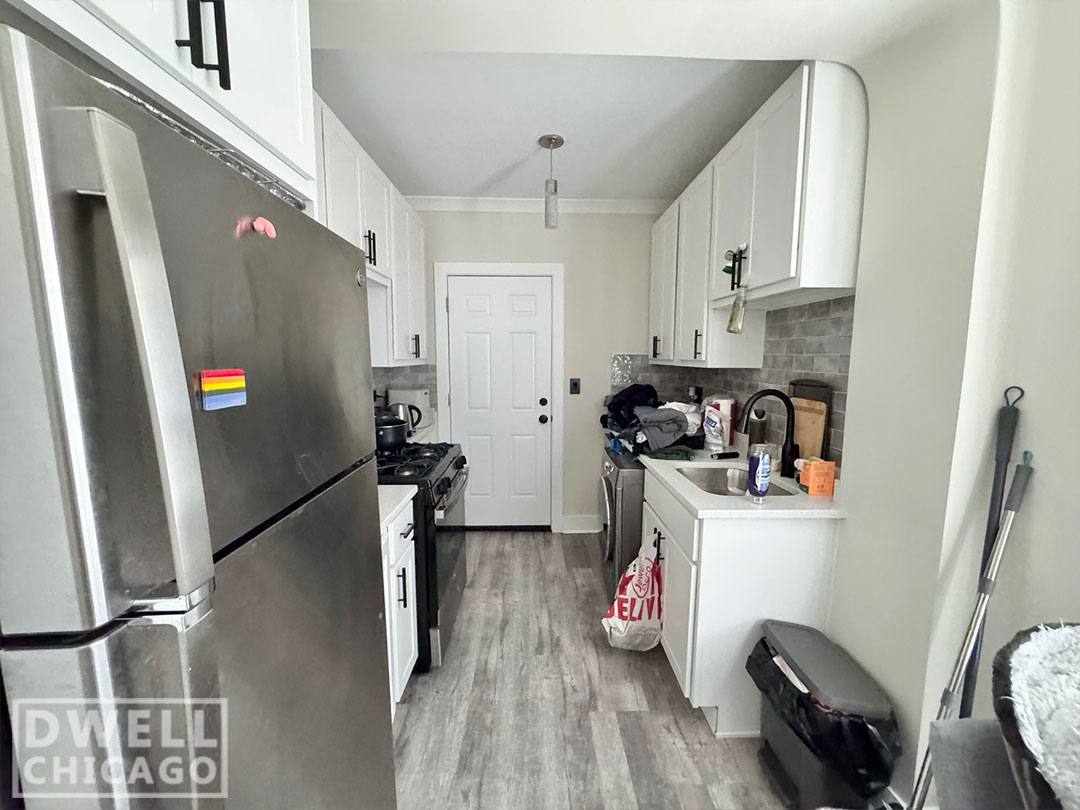 Apartment for rent at 3815 N Greenview Ave #3E, Chicago, IL 60613