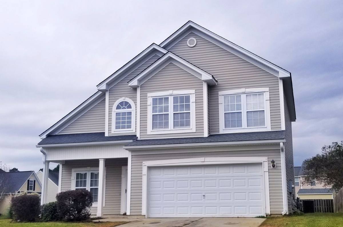 House for rent at 124 Valentin Dr, Summerville, SC 29483