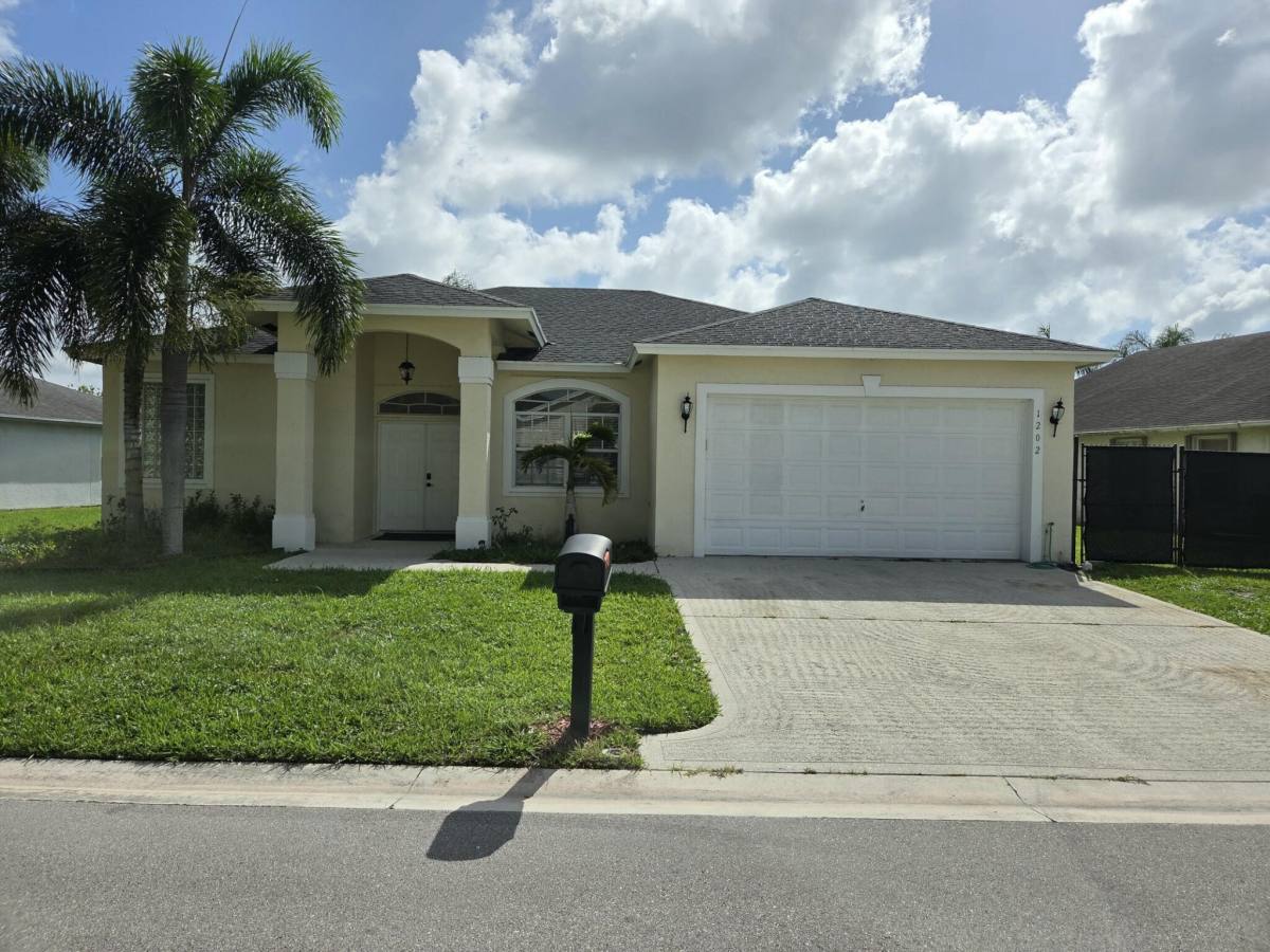 House for rent at 1202 Hatteras Circle, West Palm Beach, FL 33413