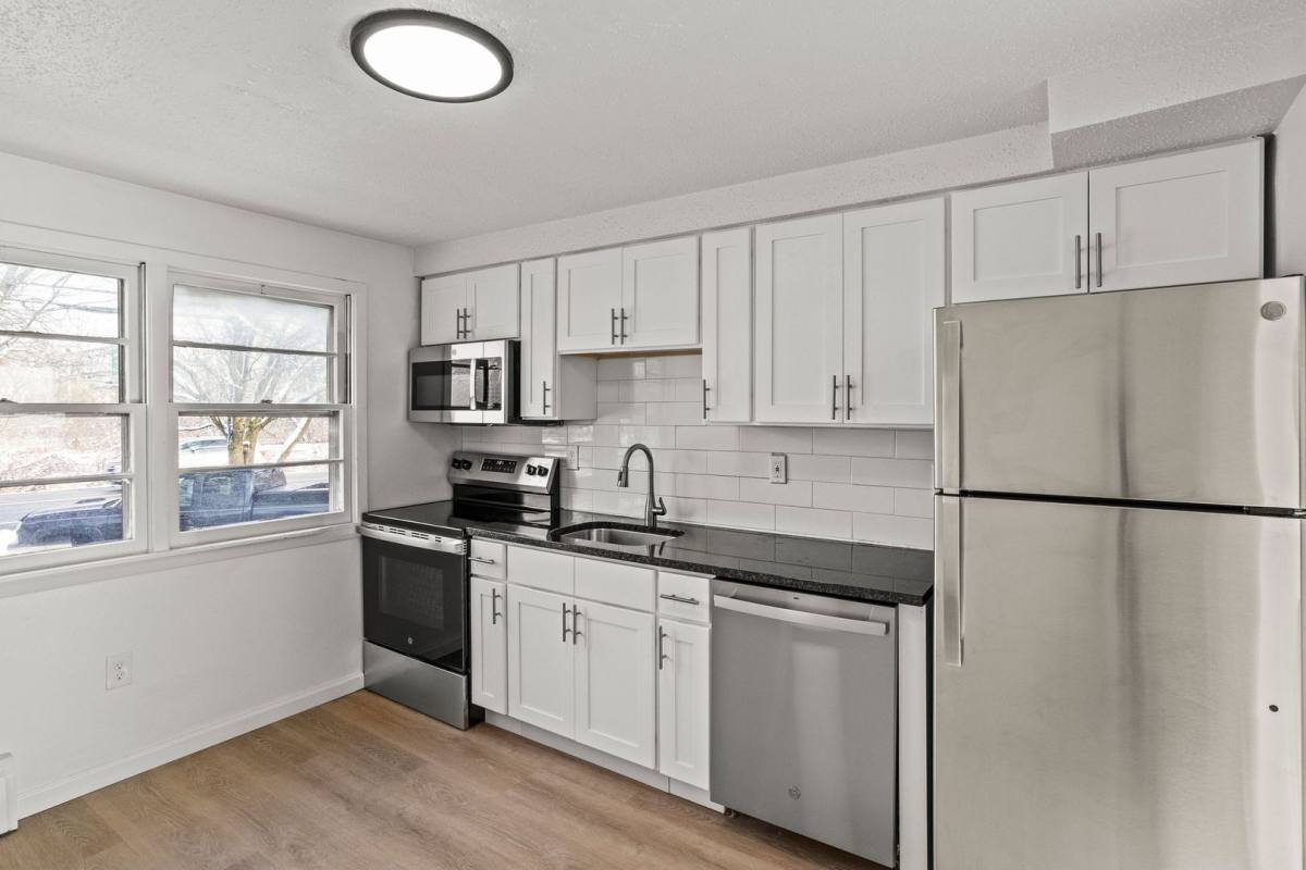 Townhouse for rent at 5000 Oak Crest Courtyard, Syracuse, NY 13219