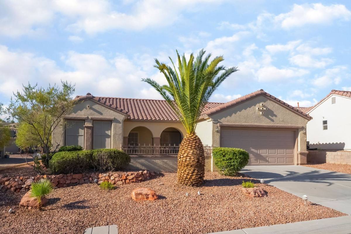 House for rent at 2571 Thatcher Ave, Henderson, NV 89052