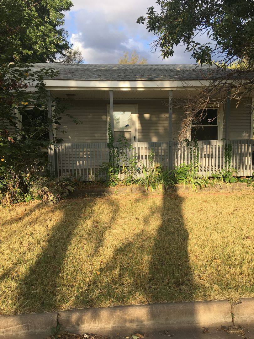 House for rent at 609 Blaine St, Newton, KS 67114