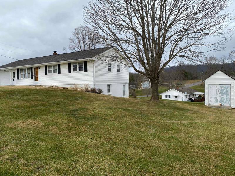 House for rent at 5946 Centennial Rd, Blacksburg, VA 24060