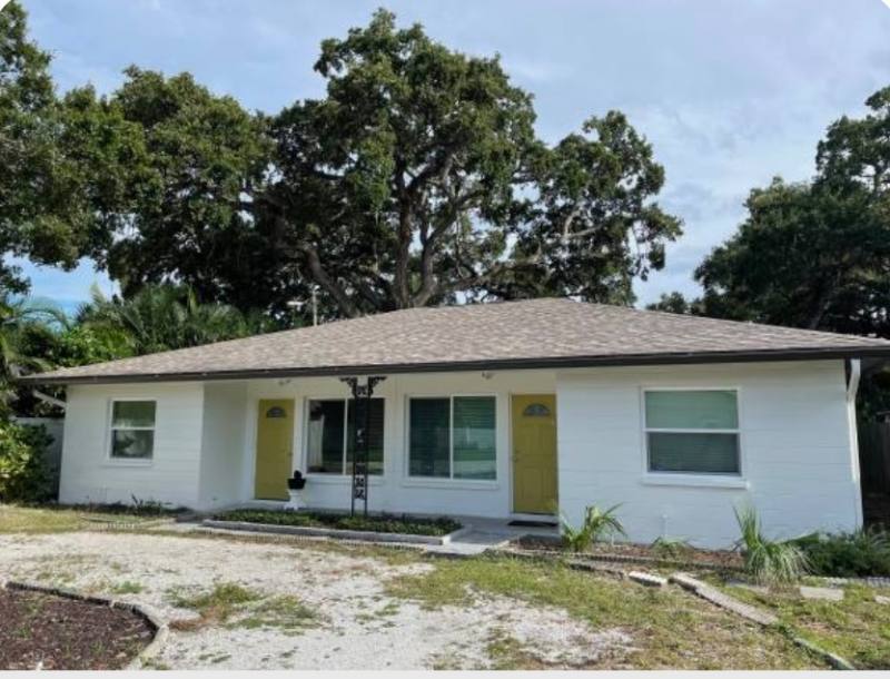 Apartment for rent at 4914 26th Ave S, Saint Petersburg, FL 33707