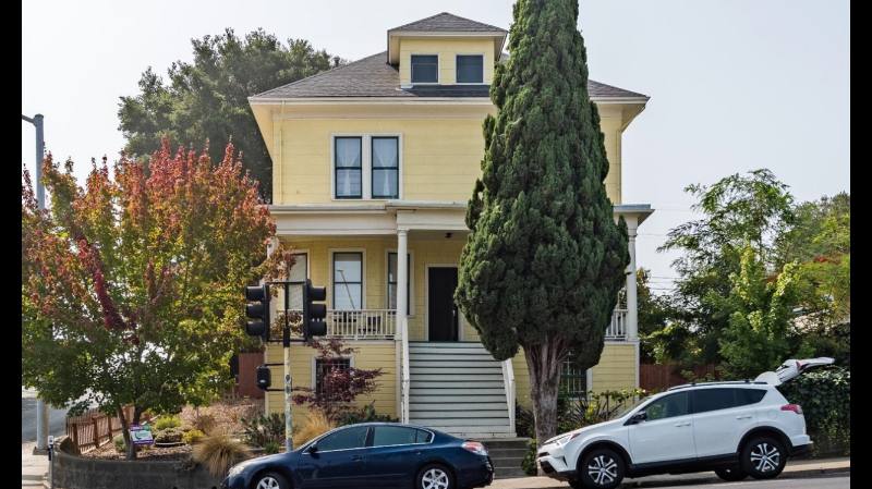 Apartment for rent at 1- Alameda St #A, Vallejo, CA 94590