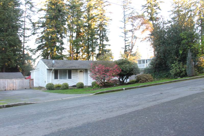 House for rent at 3922 152nd Ave SE, Bellevue, WA 98006