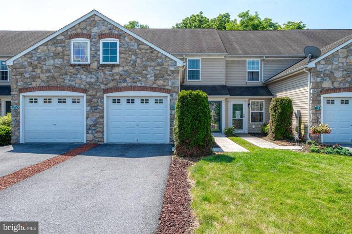 Townhouse for rent at 121 Westpoint Dr, Carlisle, PA 17013