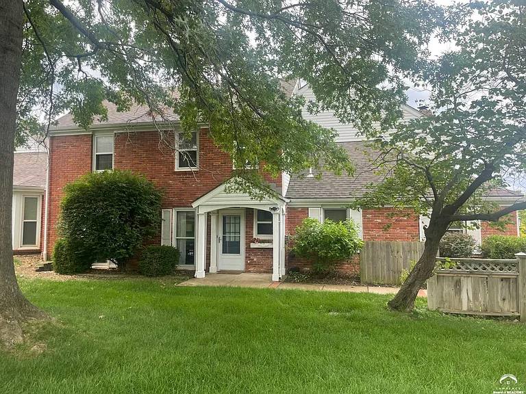 Condo for rent at 1501 Crossgate Dr, Lawrence, KS 66047