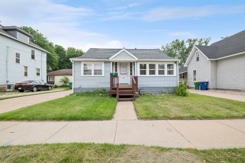 House for rent at 826 Doty St, Green Bay, WI 54302