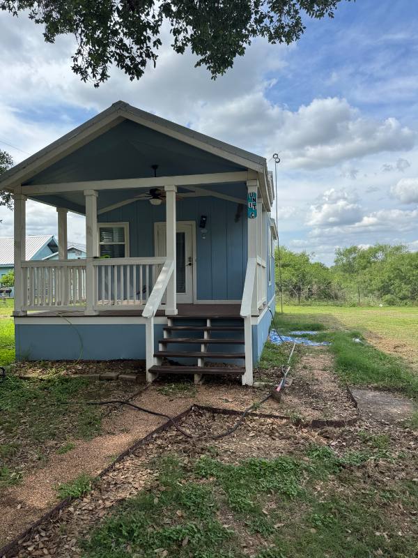 House for rent at 537 Bunte Rd #B, Smithville, TX 78957