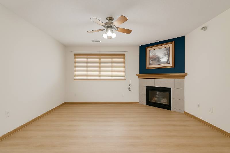 Condo for rent at 5908 Sutton Place #1, Urbandale, IA 50322