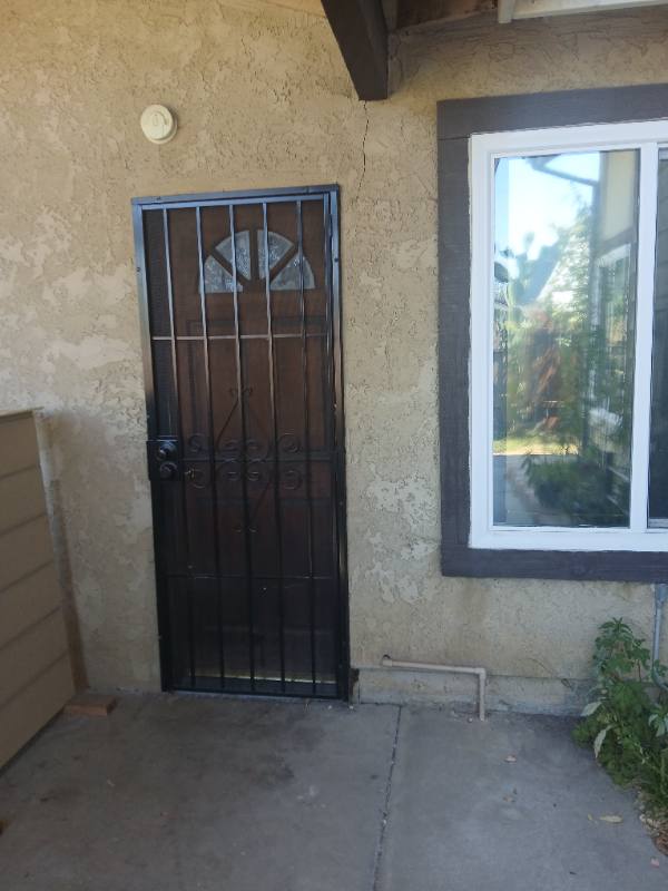 House for rent at 582 W Santa Barbara St #582, Santa Paula, CA 93060