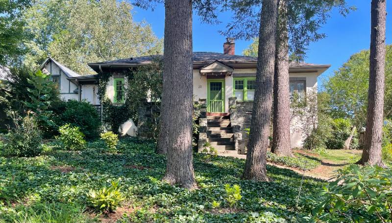 House for rent at 20 Saint Dunstans Circle, Asheville, NC 28803