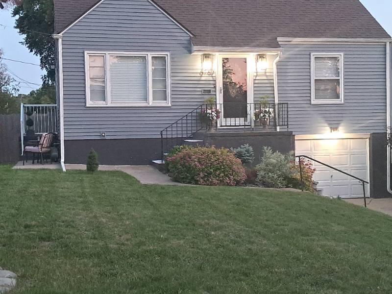 House for rent at 6767 Manderson St, Omaha, NE 68104
