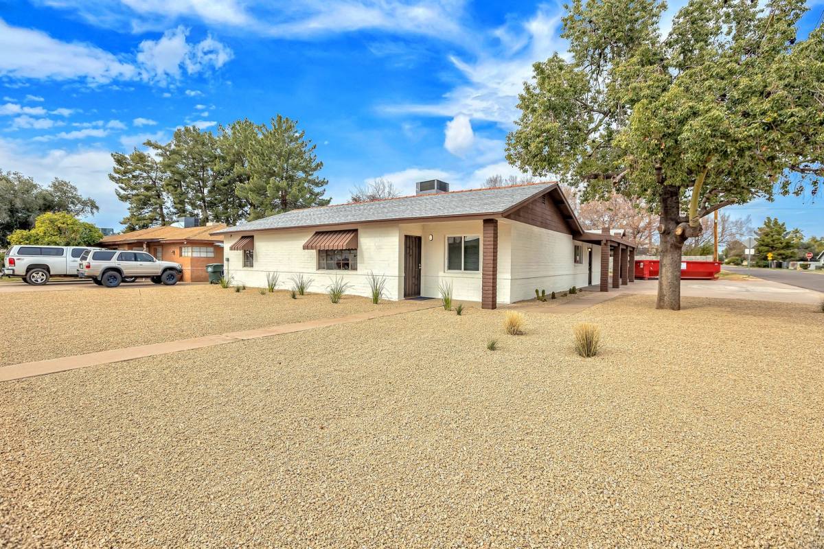 House for rent at 922 E Orange Dr, Phoenix, AZ 85014