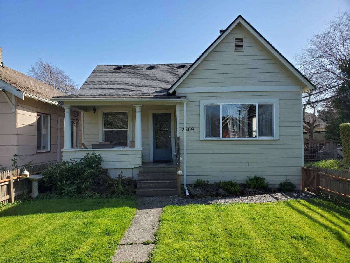 House for rent at 2609 Monroe St, Bellingham, WA 98225