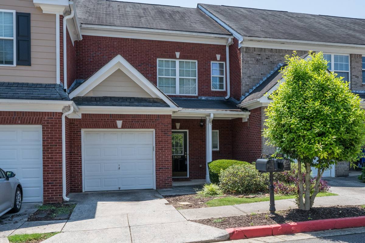 Townhouse for rent at 1820 Willow Branch Lane, Kennesaw, GA 30152