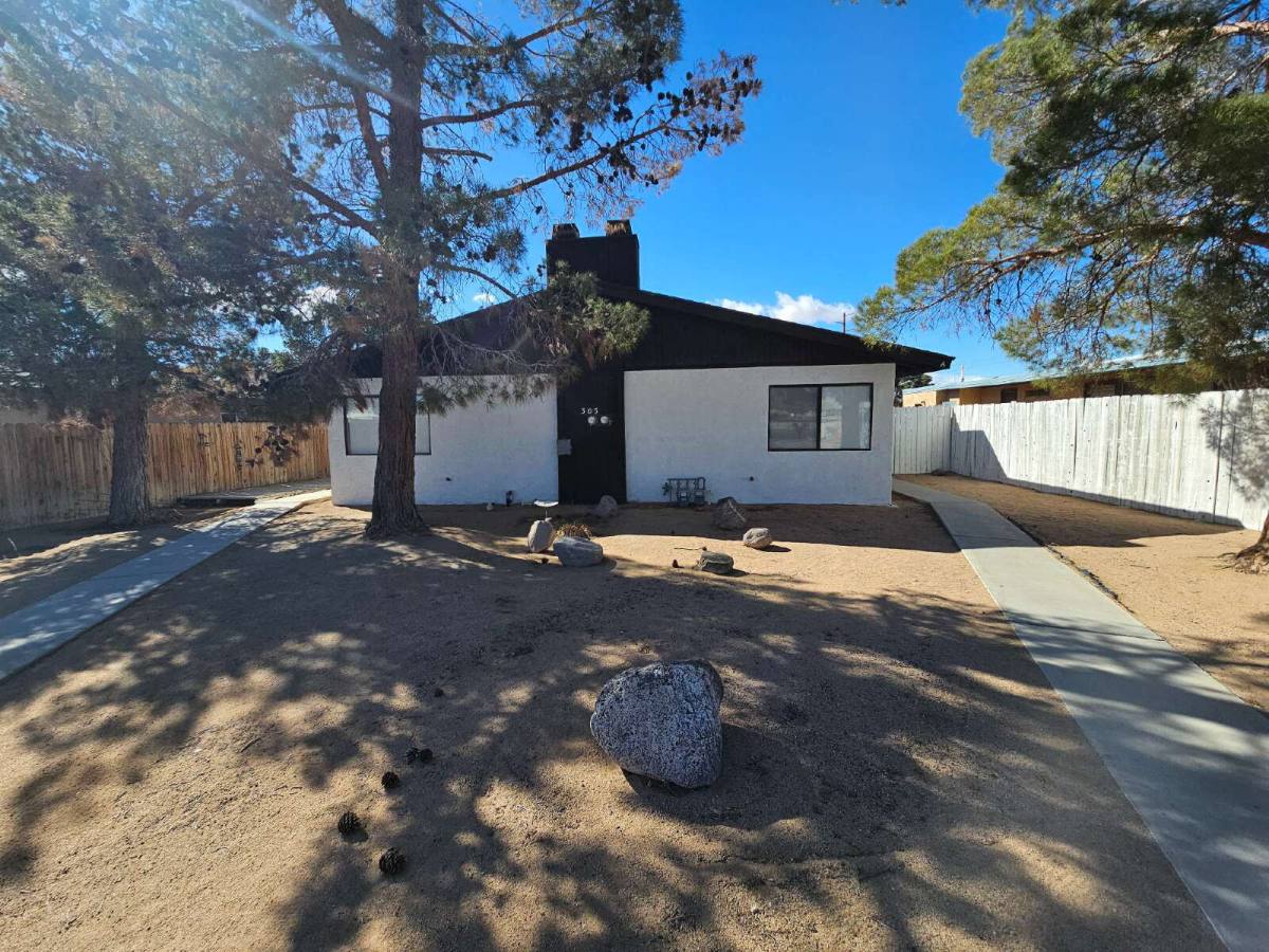 Townhouse for rent at 305 S Richmond Rd #B, Ridgecrest, CA 93555