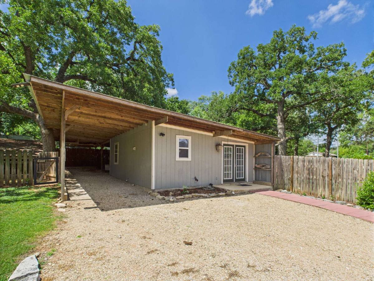 Apartment for rent at 319 W Park St #CASITA, Fredericksburg, TX 78624