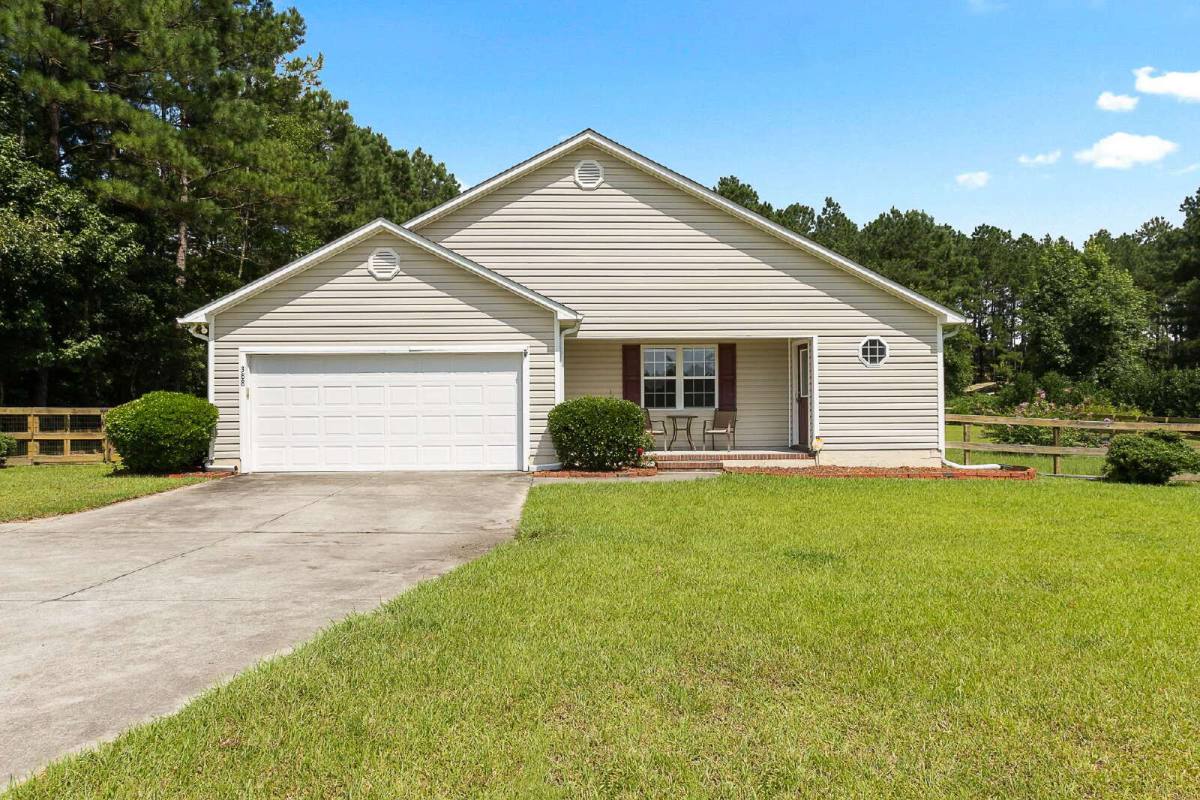 House for rent at 388 Nine Mile Rd, Maple Hill, NC 28454