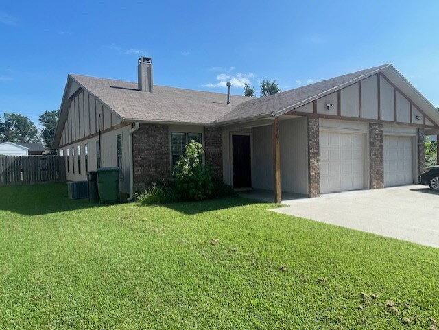 Townhouse for rent at 3407 W Wood St, Rogers, AR 72756