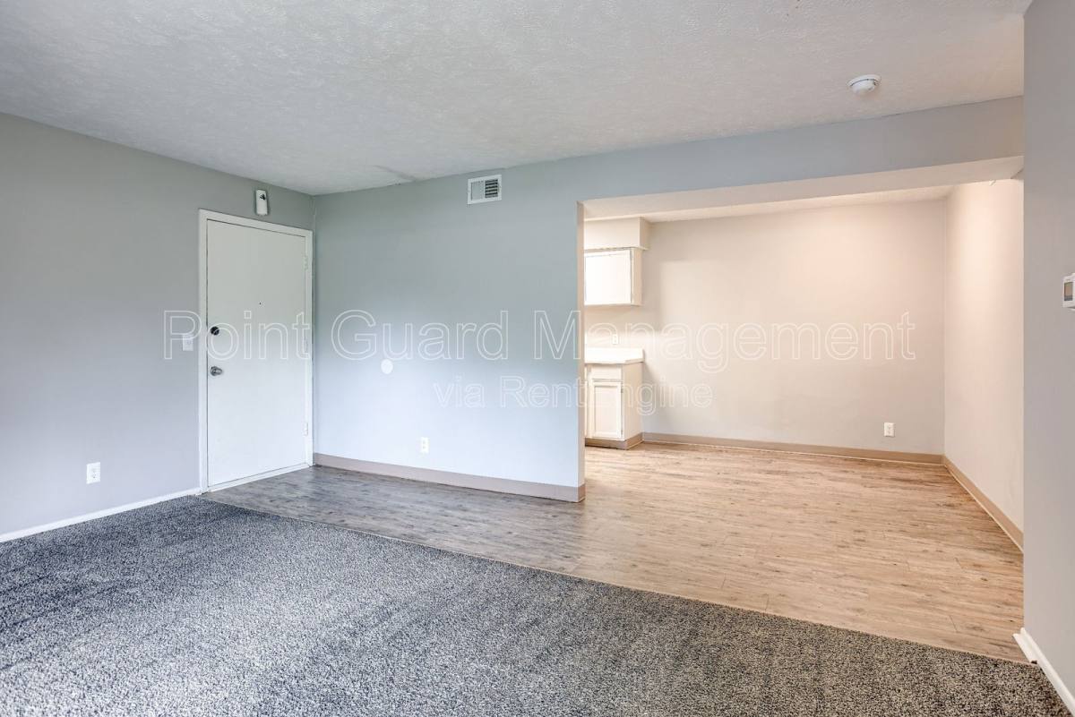 Apartment for rent at 1403 Buck Dr #101, Bellevue, NE 68005