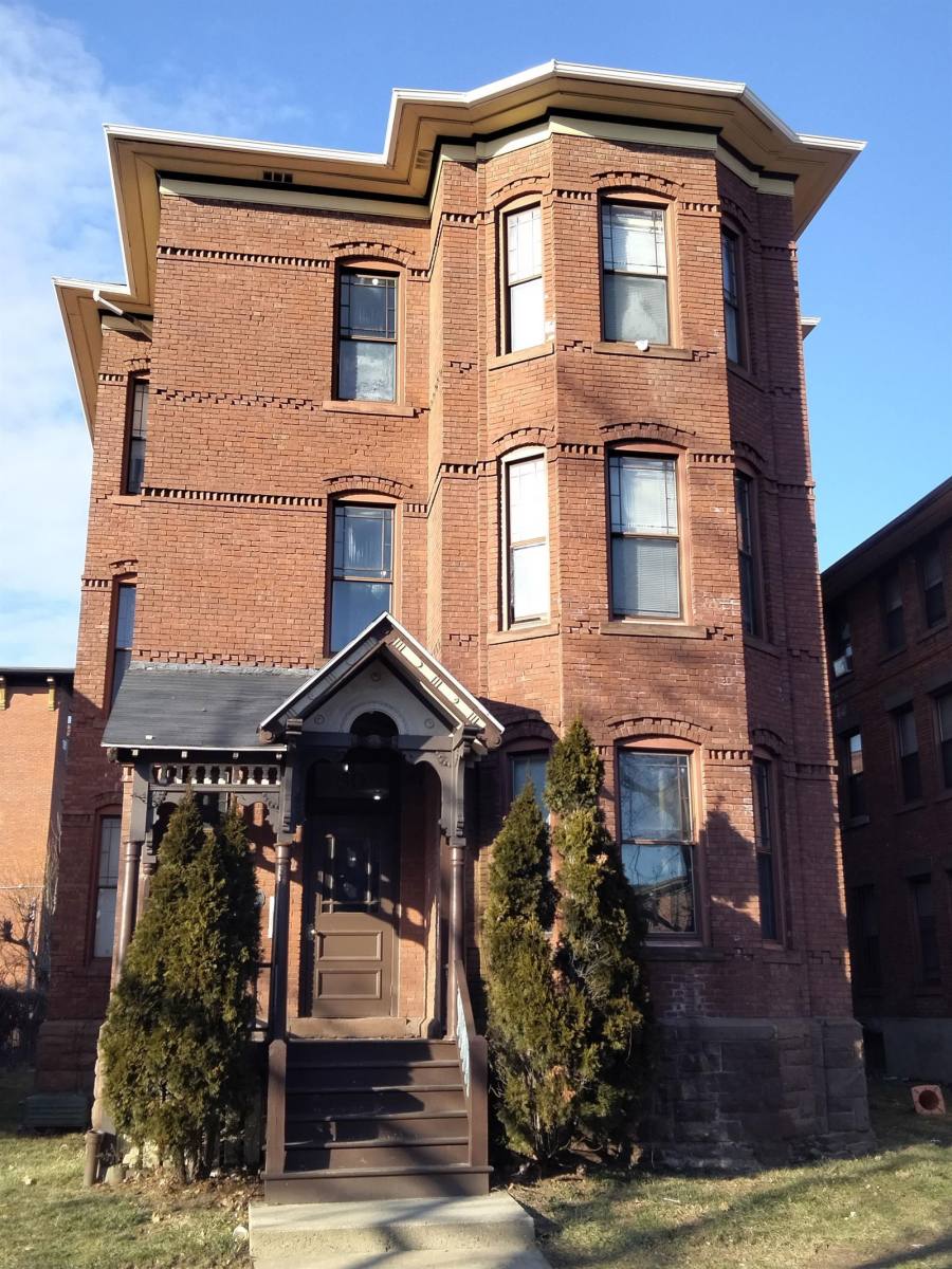 Apartment for rent at 30 Morris St #302, Hartford, CT 06114