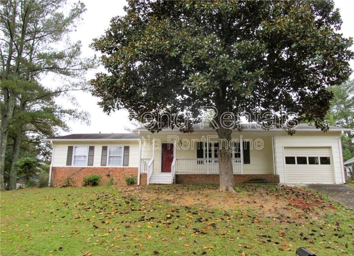 House for rent at 561 Alleghany Rd, Fayetteville, NC 28304