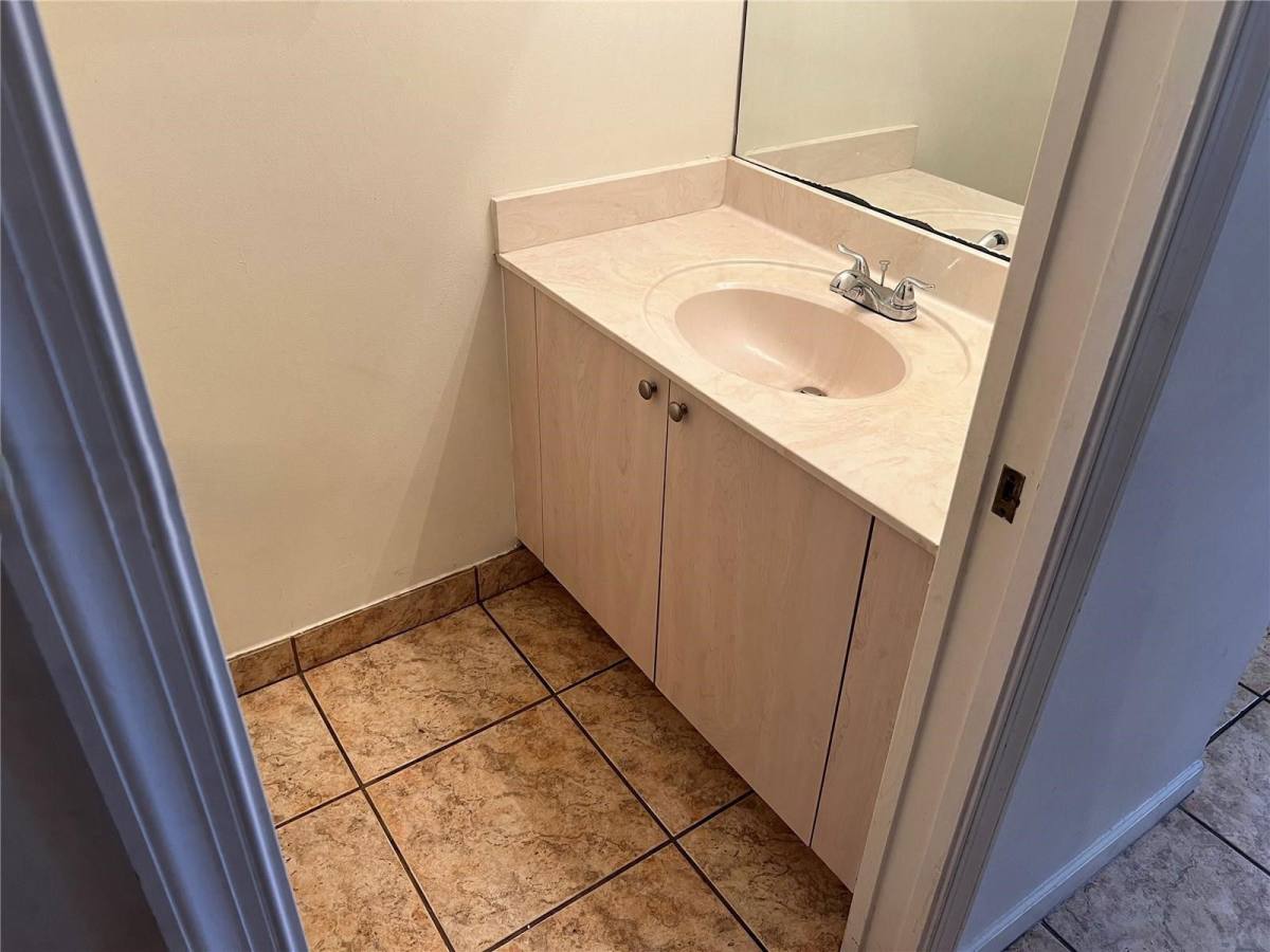 House for rent at 1113 Tupelo Way, Fort Lauderdale, FL 33327