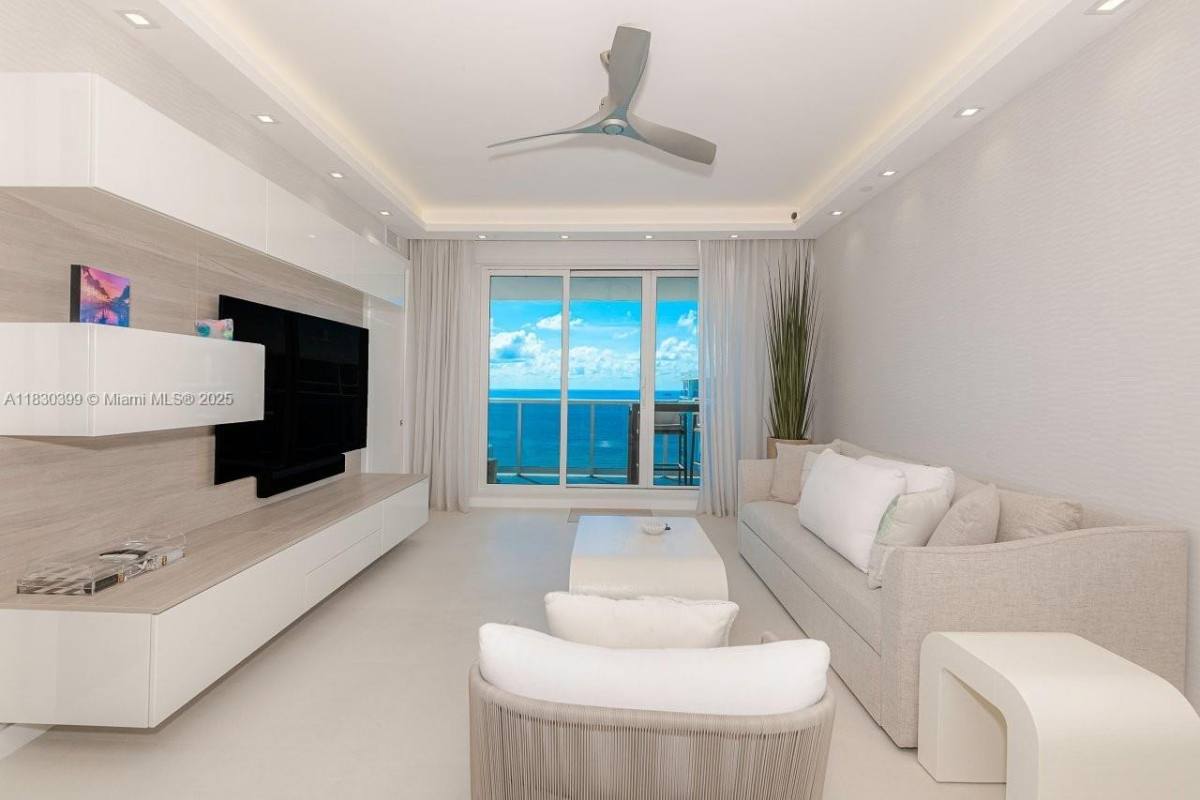 House for rent at 2301 Collins Ave, Miami Beach, FL 33139